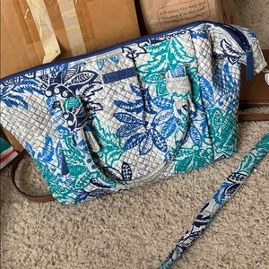 Vera Bradley blue pattern purse